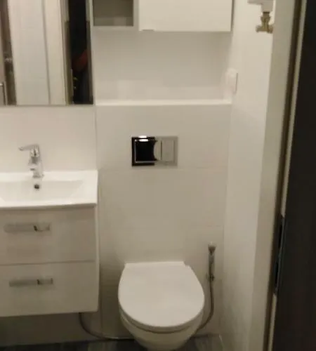 Center - Jana Pawla Varšava