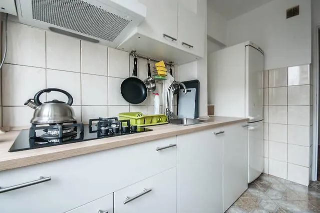 Center - Jana Pawla *